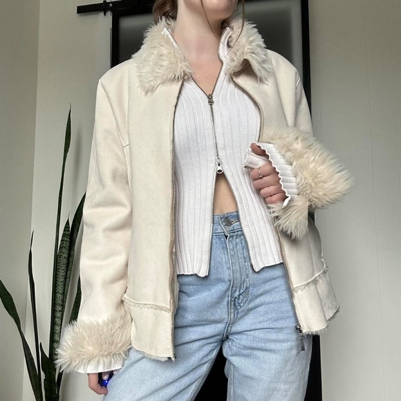 Gorgeous Vintage 1990s Off-White Afghan Fur Suede Winter Coat - Picture 3 of 6